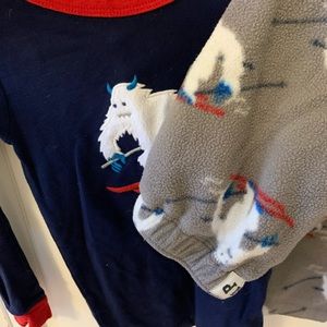 Gap Yeti Pajama set